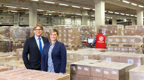 Hendrik van Duuren, Directeur Logistique, et Maike Quidde, Responsable Projet, veulent continuer de développer leur relation avec Mercareon. (Source : Rossmann)