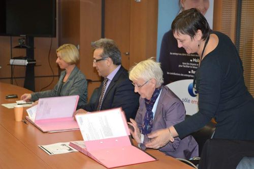 Signature de la convention avec le Ple Emploi