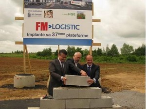 Pose de la première pierre de la plateforme FM Logistic à Marolles-sur-Seine