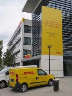 Conçu pour offrir un bien-être optimal aux collaborateurs, le nouveau siège de DHL Express leur permet notamment de bénéficier sur place d’une multitude de services pour leur faciliter la vie et favoriser leur bien-être au travail