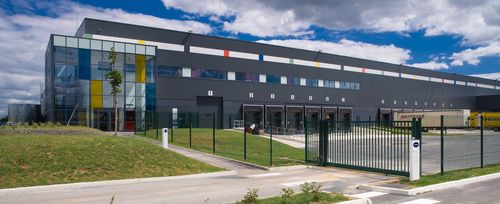 Goodman, groupe immobilier intégré qui détient, développe et gère des plateformes logistiques et des parcs d'affaires, a annoncé aujourd'hui l'extension pour 9 ans du bail avec Paul Hartmann SA portant sur l'entrepôt de 50 000 m² situé à Belleville-sur-Saône (69). 
