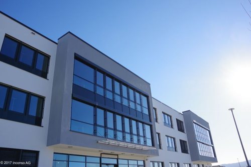 inconso, le spécialiste des logiciels logistiques, a déménagé en mars 2017 dans son nouveau siège social à l’adresse « In der Hub 2 – 8 », situé dans la zone industrielle au sud de Bad Nauheim.