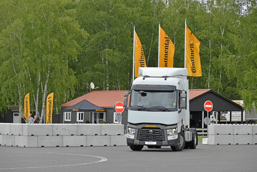 Le groupe Continental invite les entreprises de transport à découvrir ses technologies lors du Perfect Conti Driving Experience