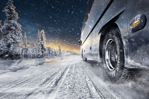 Pneus hiver autobus et autocars - témoignage client et nouveau profil pour essieux moteurs 