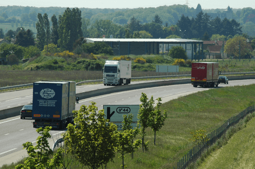 « Dès aujourd’hui, la demande du marché permet de garantir l’exploitation des deux bâtiments avec des zones de chalandise ouest-européenne, régionale ou nationale ». 