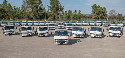 FUSO produit actuellement les 36 nouveaux camions destinés à DB Schenker dans son usine européenne de Tramagal, au Portugal. 