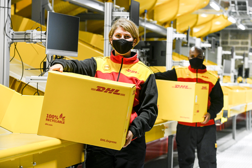 Record de livraison de colis prévu en fin d'année : DHL Express prend les rênes pour relever le défi du Père Noël