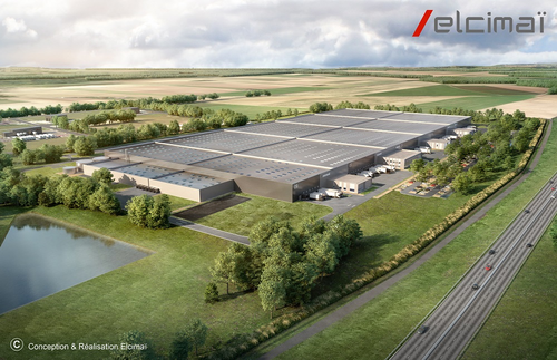 Cet entrepôt développera une surface totale de 116 153 m² sur un terrain d’environ 300 000 m² et se composera notamment de 8 cellules d’environ 12 000 m², 2 cellules d’environ 6 000 m² et 2 cellules SEVESO seuil bas d’environ 2 000 m².