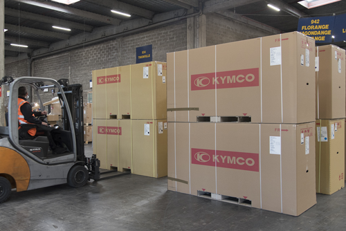 GEFCO, qui accompagne Kymco depuis 10 ans dans sa logistique de distribution, est aujourd’hui reconduit dans le cadre d’un partenariat renforcé