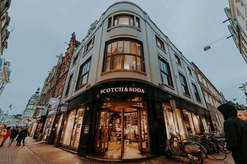 Scotch & Soda mène la transformation de sa Supply Chain omnicanale mondiale avec Manhattan Associates