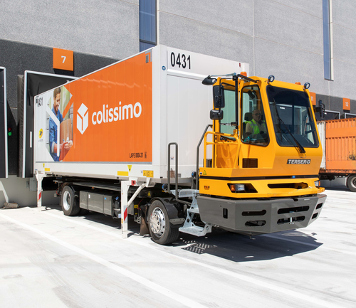 Acteur majeur du transport avec 5 000 camions qui circulent chaque jour pour acheminer les lettres et les colis, La Poste a résolument un rôle à jouer en matière d’impact environnemental du secteur.