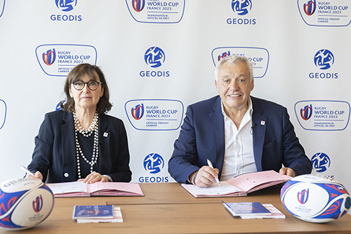 A gauche : Marie-Christine Lombard, prsidente du directoire de GEODIS. A droite : Claude Atcher, directeur gnral de France 2023. Crdit photo: L. Hazgui / Capa Pictures pour GEODIS