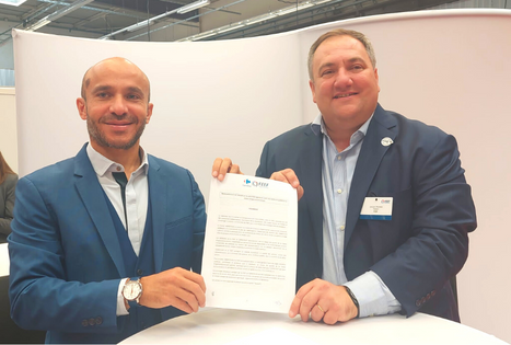 Un accord signé par Rami Baitiéh, Directeur exécutif France du Groupe Carrefour et Léonard Prunier, Président de la FEEF, lors du salon national Carrefour organisé par la FEEF qui a réuni 370 fournisseurs PME de l’enseigne.