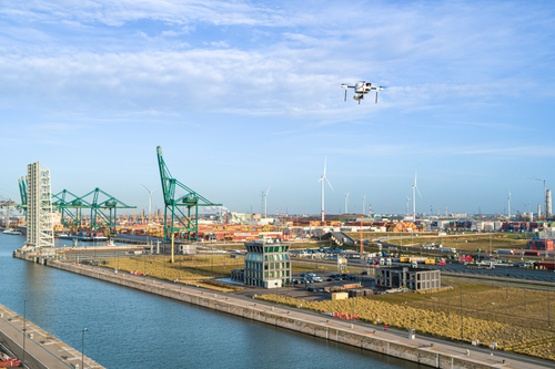 Six drones autonomes effectueront désormais des vols quotidiens dans la zone portuaire d'Anvers