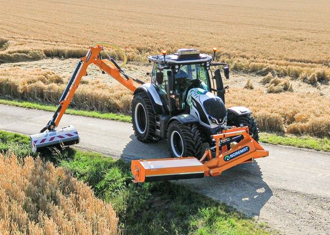 Le Valtra N155D équipé de machines Noremat disponible via l’UGAP