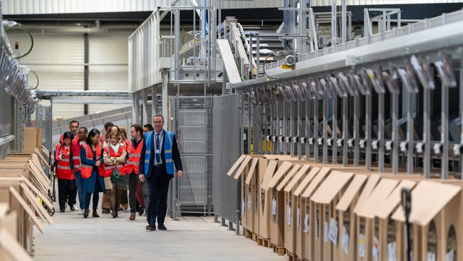 Colis Privé inaugure un hub logistique de pointe pour l’e-commerce français à Compans (77)  <br>
          Photo: Colis Privé