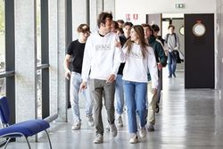 L’ESTACA signe un partenariat avec KEDGE Business School pour proposer un double diplôme dédié à la logistique et la supply chain