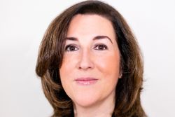 Olivia AMOZIG-BELLOT est nommée  Directrice de la stratégie et de la transformation industrielle  de la branche Services-Courrier-Colis du Groupe La Poste