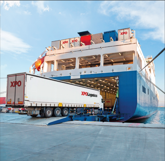 XPO Logistics a renforcé sa capacité en investissant dans 60 nouveaux porte-conteneurs spécialement conçus pour optimiser le transport intermodal d’unités de 20, 40 et 50 pieds, tout en contribuant à la réduction de son empreinte environnementale.<br>
Crdit photo : XPO Logistics