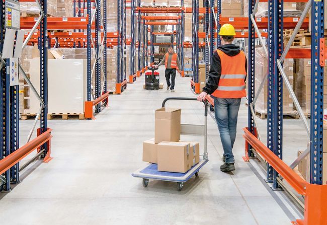 Le fabricant et distributeur leader d’ustensiles de cuisine et de table fait confiance à Easy WMS depuis plus d’une dizaine d’années.<br>
  Crédit photo : BRA Isogona  / Mecalux.
