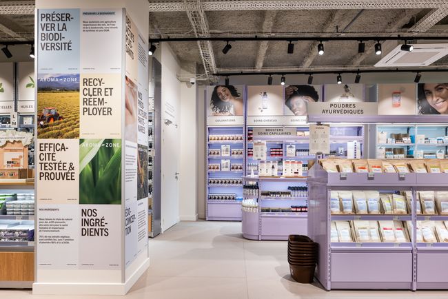 Aroma-Zone, leader français du soin, du bien-être et de la beauté naturelle, poursuit son essor avec une ambition forte : expédier 4 millions de colis d’ici la fin de l’année.<br>
        Crédit photo : Aroma Zone