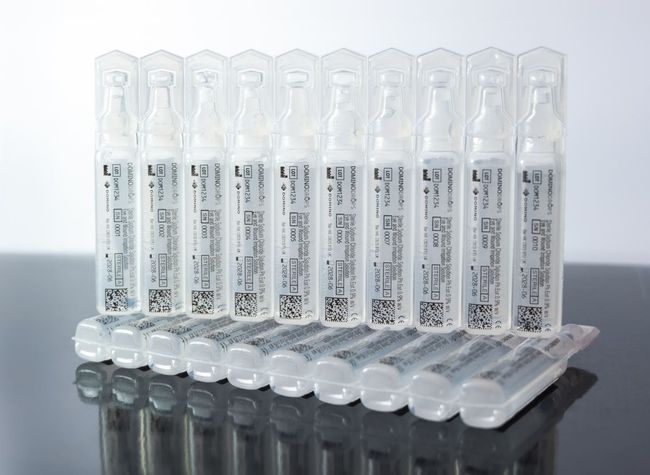 Les nouvelles solutions de Domino pour le  secteur pharmaceutique comprennent l'imprimante jet d'encre piézo-électrique à  haute vitesse et haute résolution K30.<br>
                              Crédit photo : Domino.