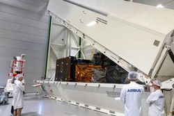 Avec le Groupe BLONDEL, Airbus Defence and Space industrialise sa logistique au service de la production de ses satellites