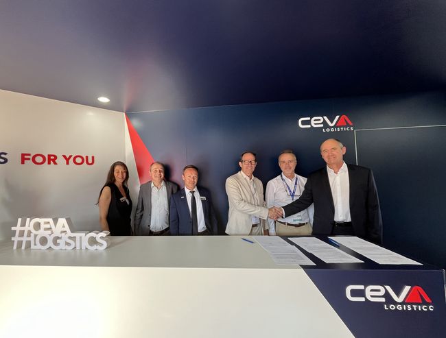 À l’occasion du Salon du Bourget, CEVA Logistics annonce le renouvellement pour 3 ans de son contrat de transport avec Safran, entre le Maroc, la Tunisie et la France.<br>
  Crédit photo : CEVA Logistics.