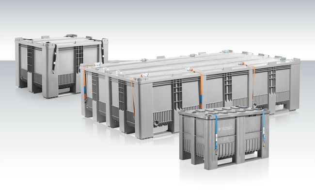 Homologuées pour les marchandises dangereuses dans la logistique :   Les caisses palettes UN des séries CB et SB de Craemer conviennent pour le transport, le stockage et  l’élimination de piles et batteries au lithium présentant un défaut non critique.<br>
                            Crédit photo :  Groupe Craemer