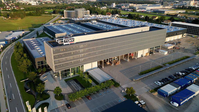 Sebastian Wolf, directeur financier et Henry Puhl, Président  de TGW Logistics<br>
  Crédit photo : TGW Logistics