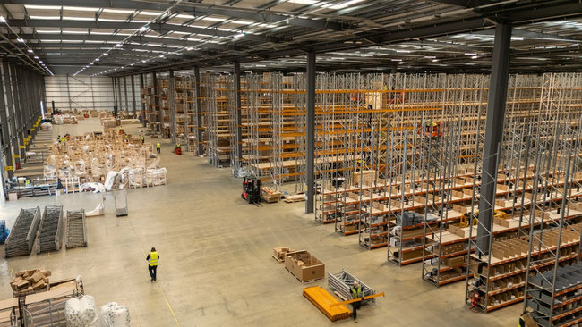 L'implantation, opérée par une quarantaine de collaborateurs, soutiendra plus de 340 000 clients MG Motor et plus de 150 concessionnaires.<br>
Crdit photo : XPO Logistics / MG Motor