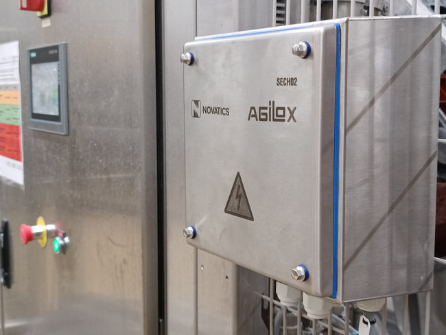 Novatics et AGILOX accompagnent les industriels dans la modernisation de leurs flux logistiques et la transition vers des usines connectées, agiles et intelligentes. <br>
          Crédit photo : Novatics / AGILOX.