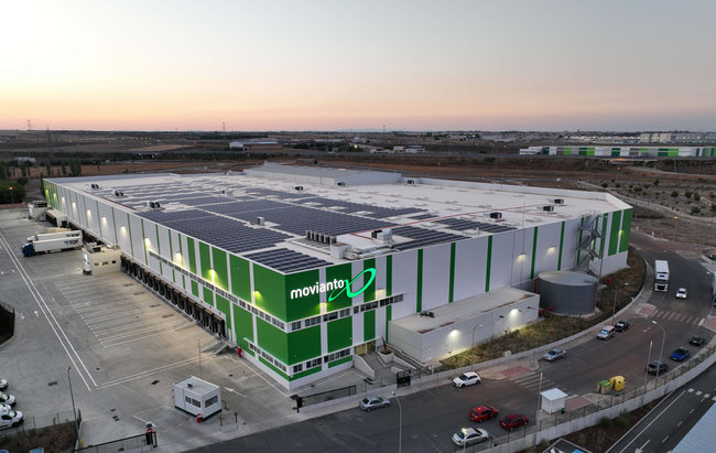 Depuis son entrepôt central situé à Numancia, près de Tolède, Movianto organise déjà des solutions logistiques en Espagne. Grâce à la coopération avec Rangel, il est désormais possible de participer à des appels d'offres pour des solutions logistiques pharmaceutiques internationales incluant le Portugal.<br>
        Crédit photo : Movianto