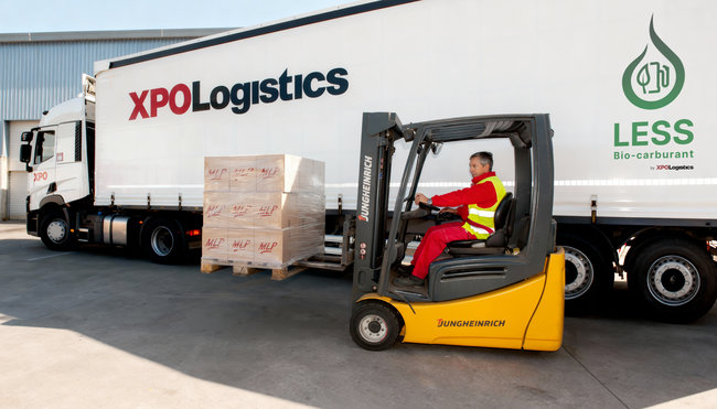 Treize liaisons quotidiennes assurent la distribution de presse vers 26 dépôts en France et au Luxembourg.<br>
Crdit photo : XPO Logistics.