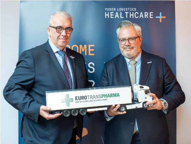 De gauche &agrave; droite : Beno&icirc;t Latteur et Bruno Jacques<br>
Cr�dit photo : Yusen Logistics.