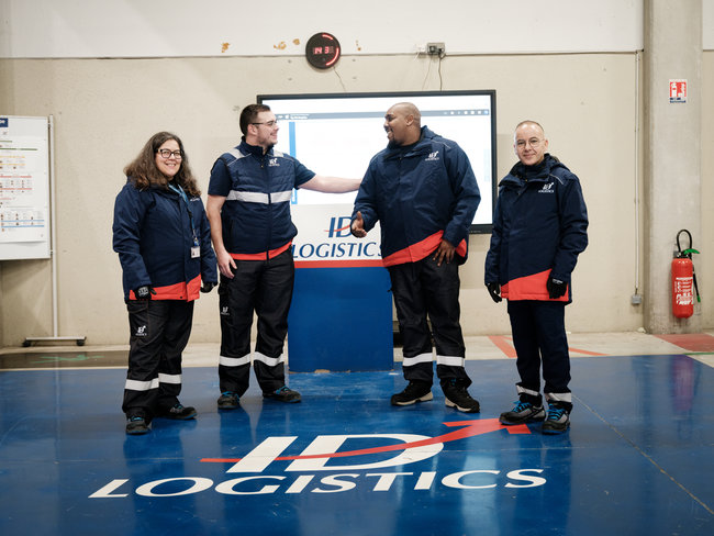 En 2025, plus de 250 collaborateurs d&rsquo;ID Logistics ont b&eacute;n&eacute;fici&eacute; d&rsquo;une exp&eacute;rience &agrave; l&rsquo;international, que ce soit lors de d&eacute;marrages de sites, de mont&eacute;es en charge ou de missions de support et de formation.<br>
  Cr&eacute;dit photo : ID Logistics.