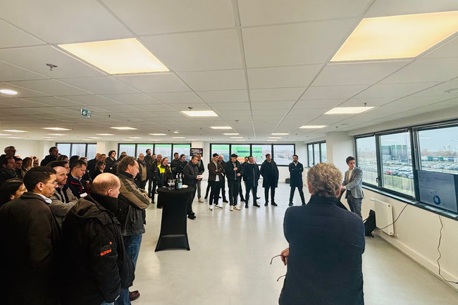 La plateforme visit&eacute;e s&rsquo;inscrit dans le p&ocirc;le multimodal Delta 3, l&rsquo;un des hubs logistiques majeurs des Hauts-de-France, combinant route, rail et transport fluvial. <br>
Cr�dit photo : Club Log