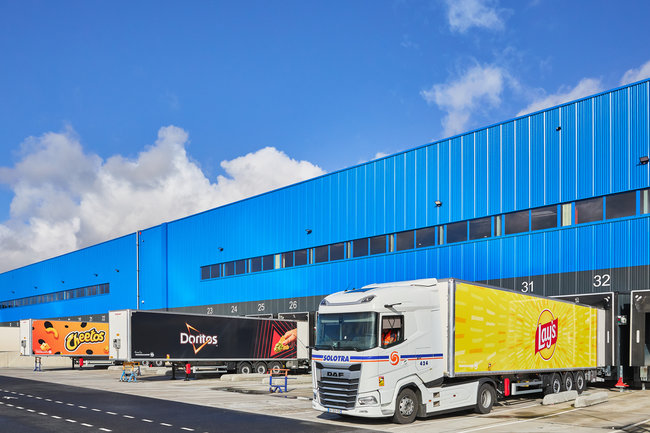 Le site de Dourges remplace celui de Libercourt et reprend l&rsquo;ensemble des &eacute;quipes existantes.<br>
  Cr&eacute;dit photo : PepsiCo & ID Logistics.