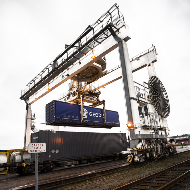 La liaison multimodale concerne un flux d&rsquo;environ 300 camions complets par an entre le Nord et le Sud de la France.<br>
                            Cr&eacute;dit photo : Franck VOGEL.