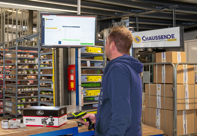 L&rsquo;entreprise utilisait d&eacute;j&agrave; la station chargeur Expedito depuis plusieurs ann&eacute;es avant cette mont&eacute;e de version.<br>
Cr�dit photo : Chaussende / TDI.