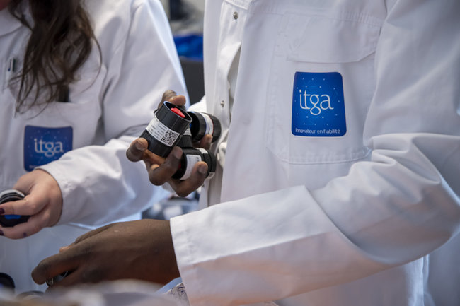 Pour ITGA, l&rsquo;enjeu porte autant sur le d&eacute;lai d&rsquo;analyse que sur la capacit&eacute; &agrave; organiser la collecte apr&egrave;s les interventions terrain, parfois &agrave; plusieurs centaines de kilom&egrave;tres des laboratoire.<br>
                            Cr&eacute;dit photo : ITGA
