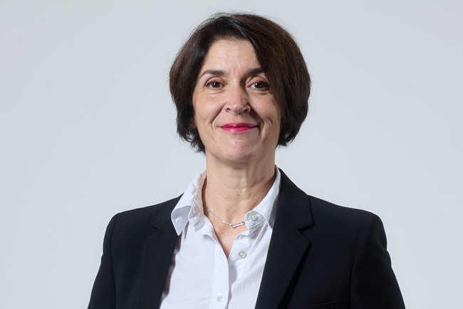 B&eacute;atrice Taillandier est Docteure en pharmacie depuis 1999. Avant de rejoindre FM Logistic, elle occupait le poste de Directrice d&rsquo;&eacute;tablissement Pharmacien chez Phoenix Pharma Troyes, o&ugrave; elle supervisait notamment les op&eacute;rations logistiques, la qualit&eacute;, les audits et la conformit&eacute; r&eacute;glementaire du site.<br>
Cr�dit photo : FM Logistic.