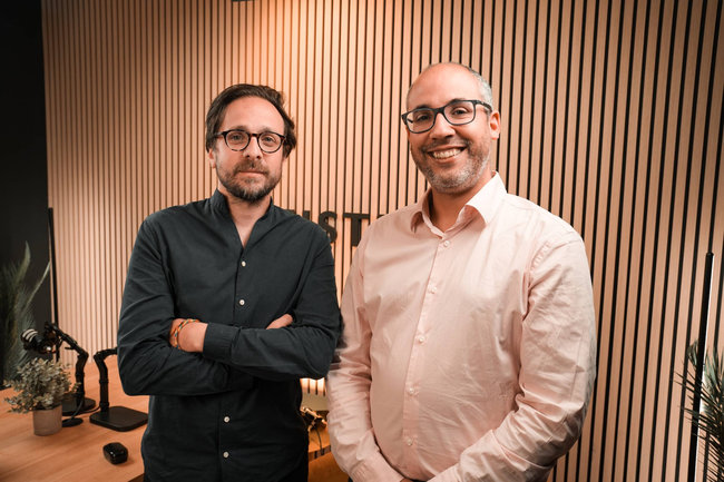 MPhilippe Romano, CEO de Kbrw et Yacine Zeroual, CEO de Sunstice.<br>
          Cr&eacute;dit photo : Kbrw.