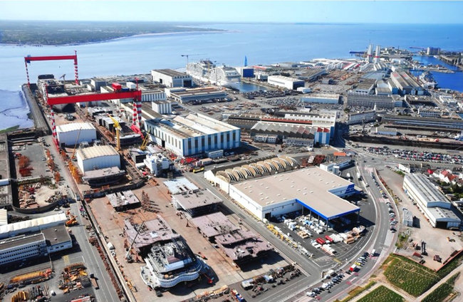 &Agrave; Saint-Nazaire, le Groupe BLONDEL pilote depuis janvier 2026 la logistique de bord de plusieurs navires en construction. Une organisation in situ, agile et digitalis&eacute;e, con&ccedil;ue pour fiabiliser les flux dans l&rsquo;un des environnements industriels les plus exigeants d&rsquo;Europe.<br>
Cr�dit photo : Les Chantiers de l'Atlantique
