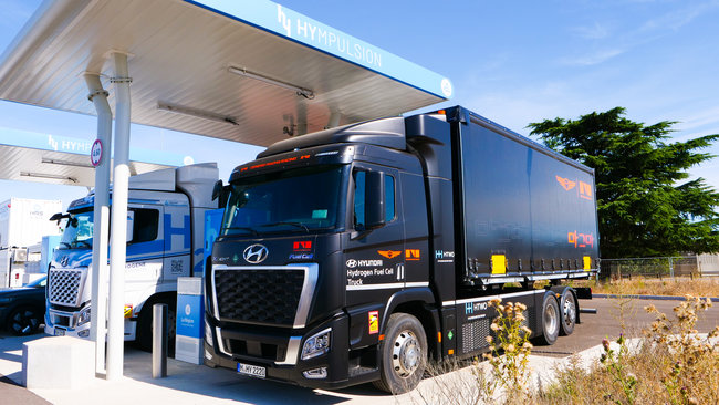 Le XCIENT FCEV est aujourd'hui le seul porteur &agrave; pile &agrave; combustible de plus de 16 tonnes produit en s&eacute;rie.<br>
Cr�dit photo : Hyundai.