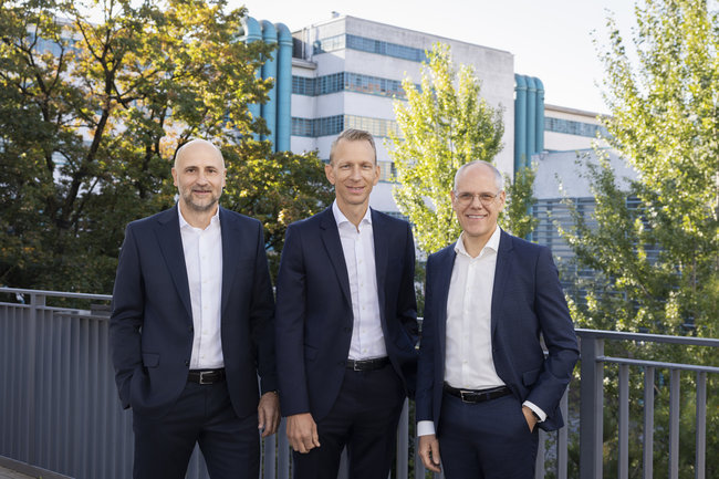Christoph Wolkerstorfer, Sebastian Wolf et Henry Puhl. <br>
        Cr&eacute;dit photo : TGW Logistics.