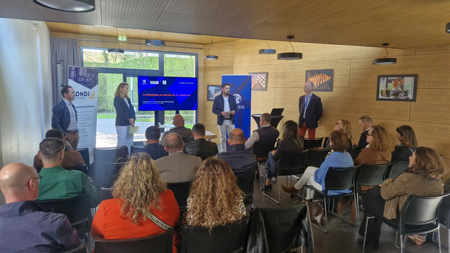 Compos� de l�ensemble des professionnels impliqu�s dans la cha�ne logistique globale, le Club Log contribue � f�d�rer et promouvoir le Transport, la Logistique & la Supply Chain