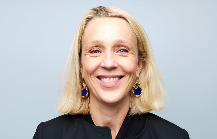 Fabienne C&ecirc;tre, Executive Vice President EMEA chez KINAXIS.